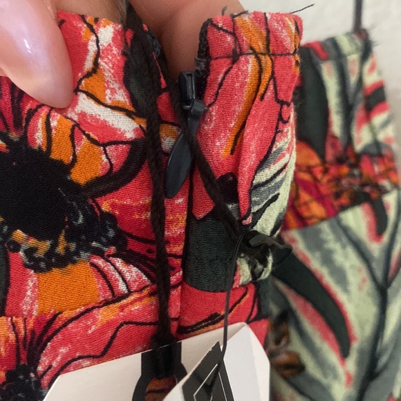 🌸Spring Sale🌸 Nordstrom's Leith Floral Summer Dress NWT - Picture 7 of 7